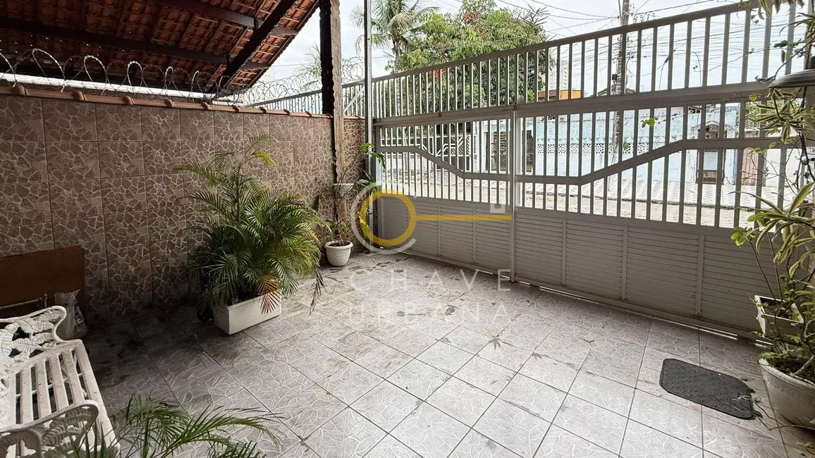 Foto 4 de Casa com 2 quartos à venda, 137m2 em Tupi, Praia Grande - SP