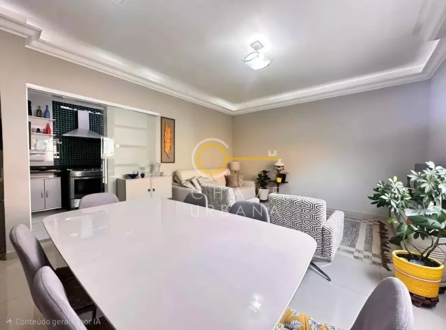 Foto 4 de Sobrado com 3 quartos à venda, 135m2 em Gonzaga, Santos - SP