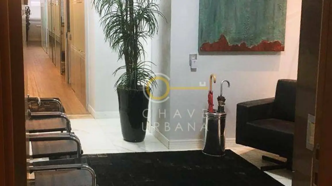 Sala Comercial à venda e para alugar, 97m2 em Centro, Santos - SP - imagem 2 Foto 2 de Sala Comercial à venda e para alugar, 97m2 em Centro, Santos - SP