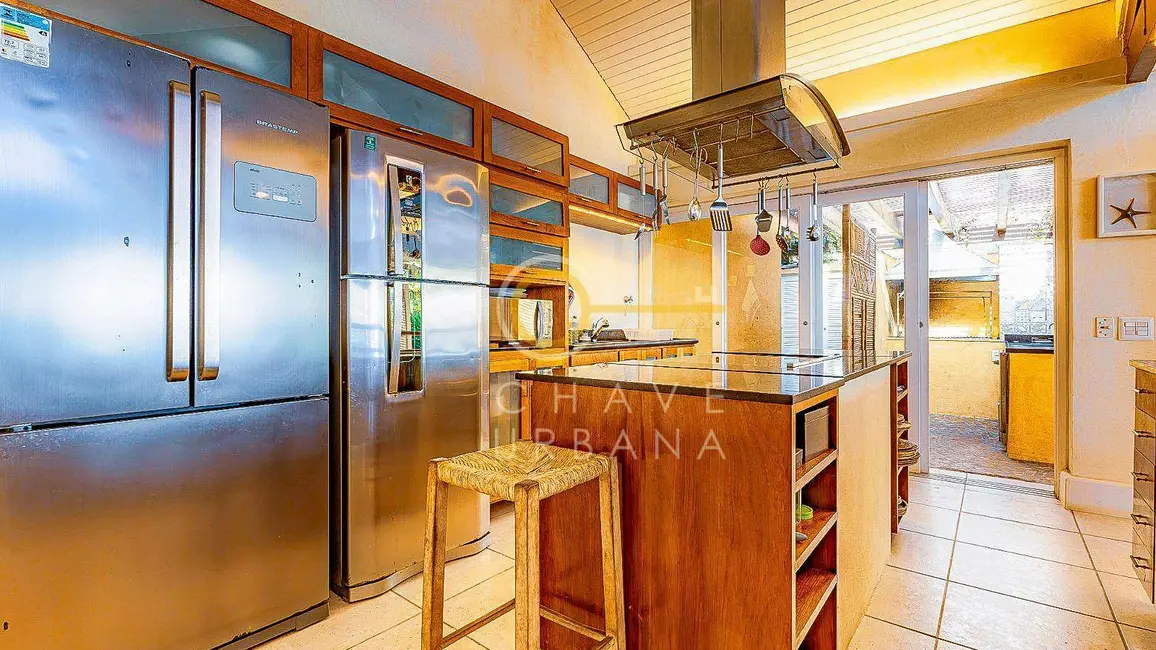 Foto 9 de Casa com 7 quartos à venda, 1100m2 em Sao Sebastiao - SP