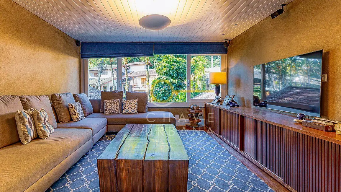 Foto 5 de Casa com 7 quartos à venda, 1100m2 em Sao Sebastiao - SP