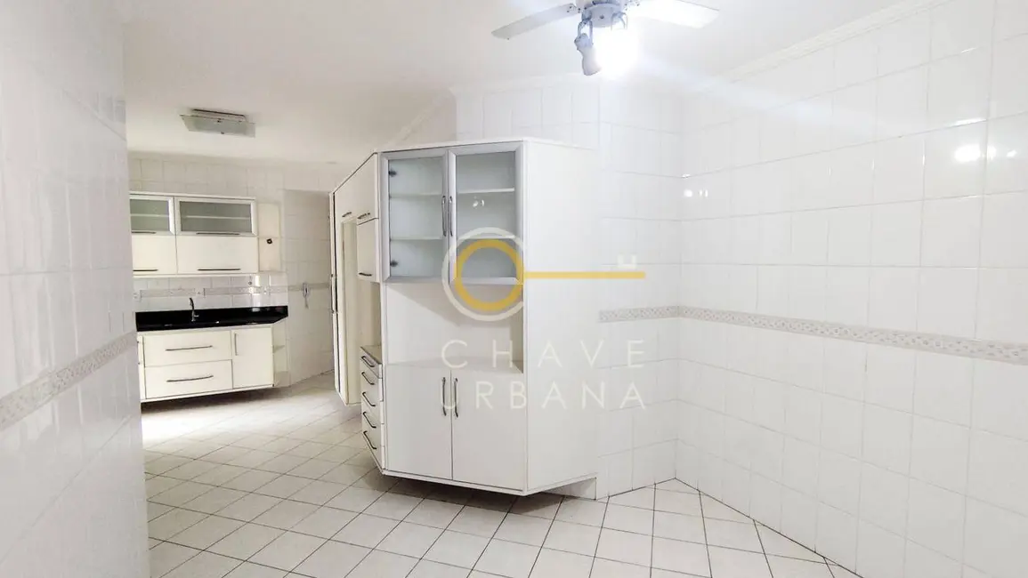 Foto 9 de Apartamento com 3 quartos à venda, 135m2 em Gonzaga, Santos - SP