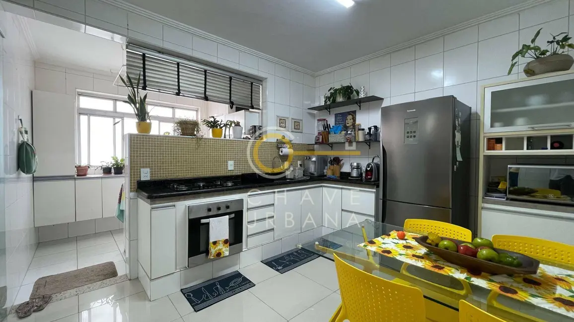 Foto 6 de Apartamento com 2 quartos para alugar, 82m2 em Embaré, Santos - SP