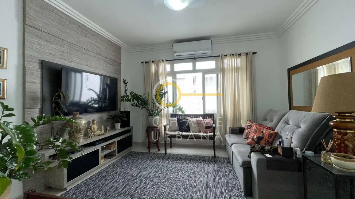 Foto 5 de Apartamento com 2 quartos para alugar, 82m2 em Embaré, Santos - SP