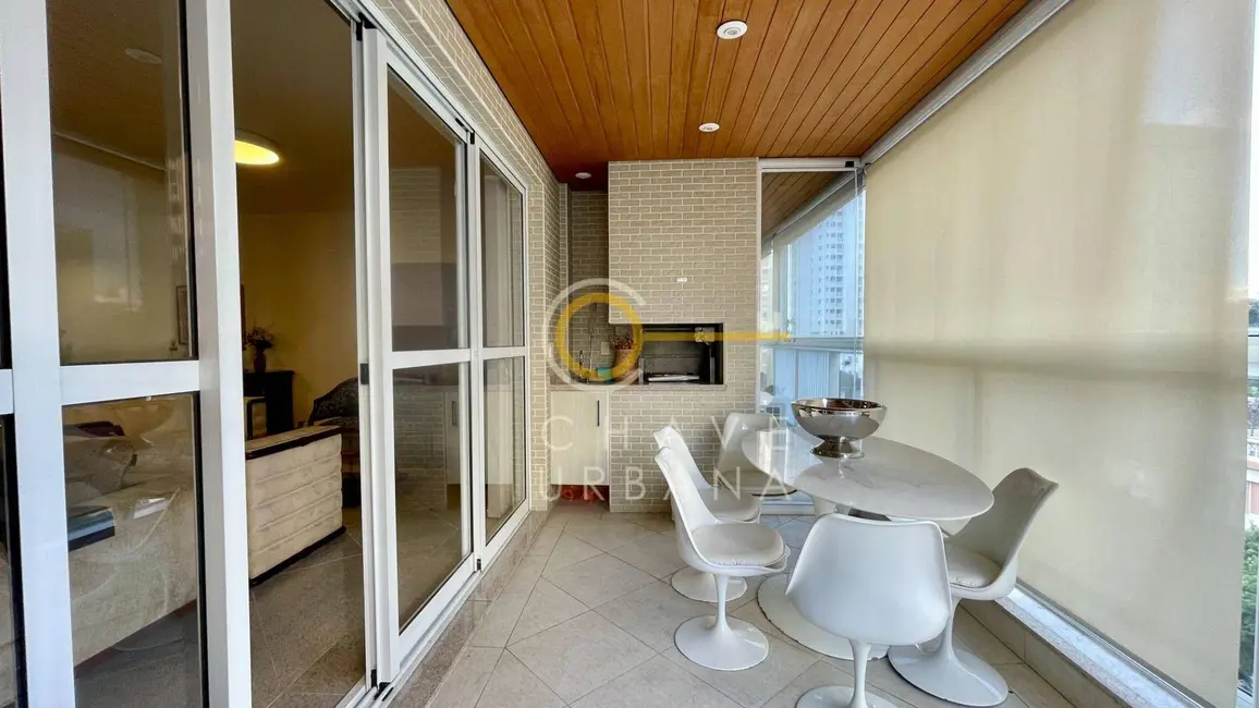 Apartamento com 4 quartos à venda, 217m2 em Gonzaga, Santos - SP - imagem 2 Foto 2 de Apartamento com 4 quartos à venda, 217m2 em Gonzaga, Santos - SP