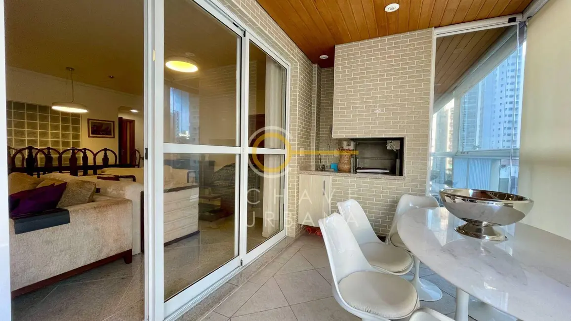 Apartamento com 4 quartos à venda, 217m2 em Gonzaga, Santos - SP - imagem 1 Foto 1 de Apartamento com 4 quartos à venda, 217m2 em Gonzaga, Santos - SP