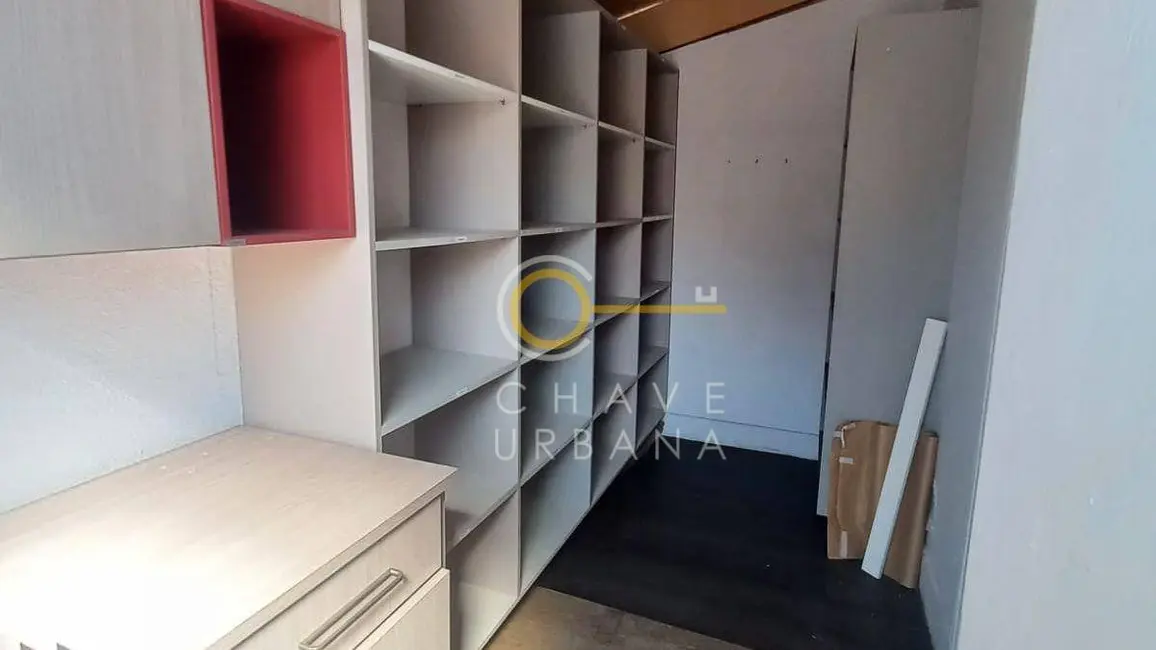 Foto 14 de Sobrado à venda, 500m2 em Gonzaga, Santos - SP