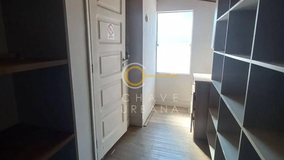 Foto 13 de Sobrado à venda, 500m2 em Gonzaga, Santos - SP