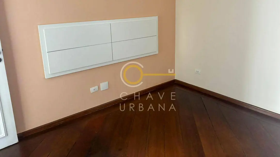 Sobrado com 3 quartos à venda, 330m2 em Ponta da Praia, Santos - SP - imagem 4 Foto 4 de Sobrado com 3 quartos à venda, 330m2 em Ponta da Praia, Santos - SP