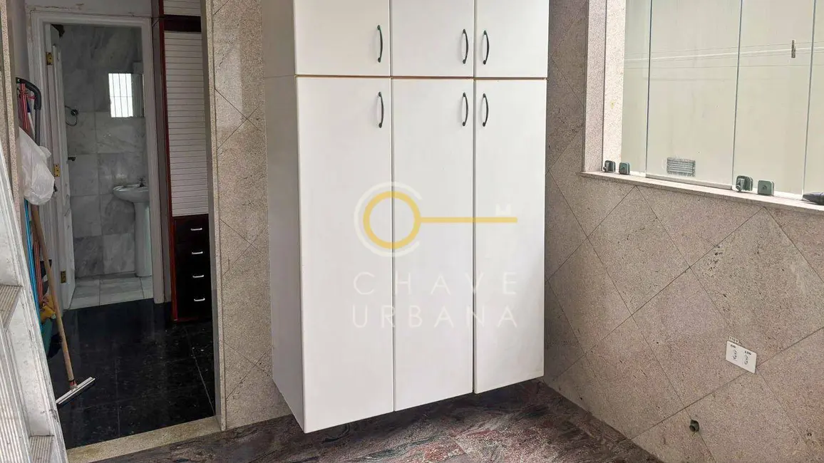 Sobrado com 3 quartos à venda, 330m2 em Ponta da Praia, Santos - SP - imagem 8 Foto 8 de Sobrado com 3 quartos à venda, 330m2 em Ponta da Praia, Santos - SP