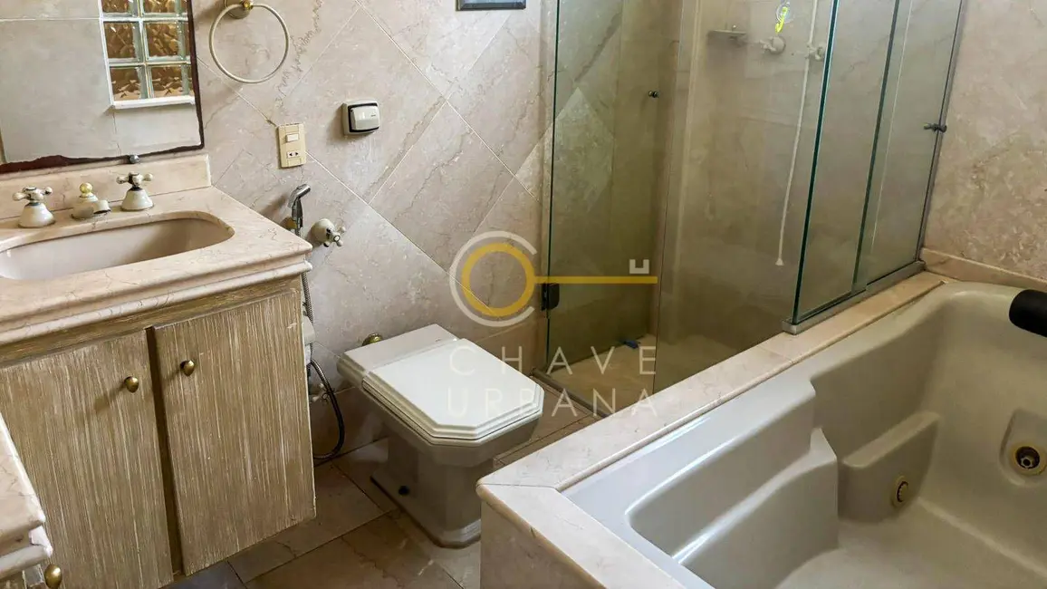 Sobrado com 3 quartos à venda, 330m2 em Ponta da Praia, Santos - SP - imagem 2 Foto 2 de Sobrado com 3 quartos à venda, 330m2 em Ponta da Praia, Santos - SP