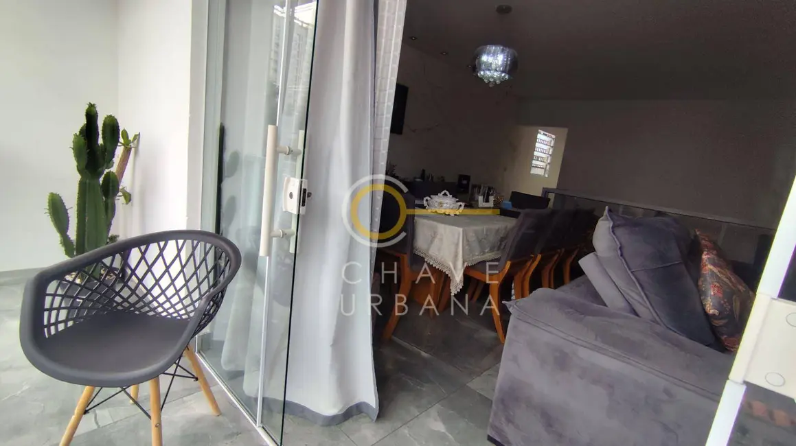 Sobrado com 4 quartos à venda, 147m2 em Embaré, Santos - SP - imagem 4 Foto 4 de Sobrado com 4 quartos à venda, 147m2 em Embaré, Santos - SP
