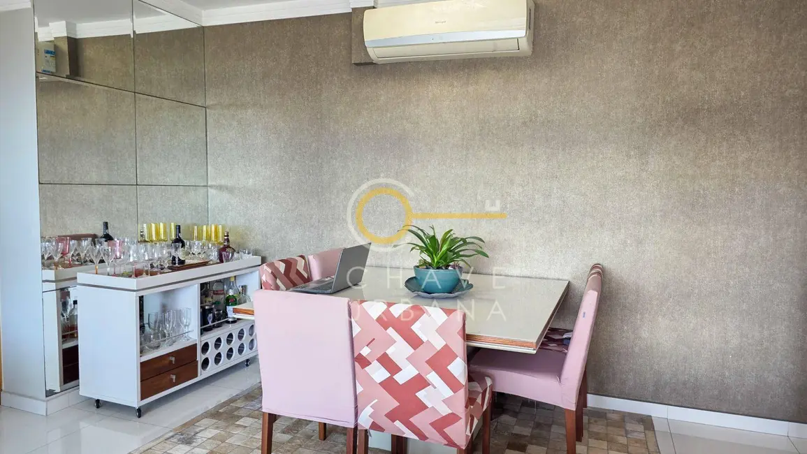 Foto 5 de Apartamento com 3 quartos à venda, 123m2 em Sao Vicente - SP