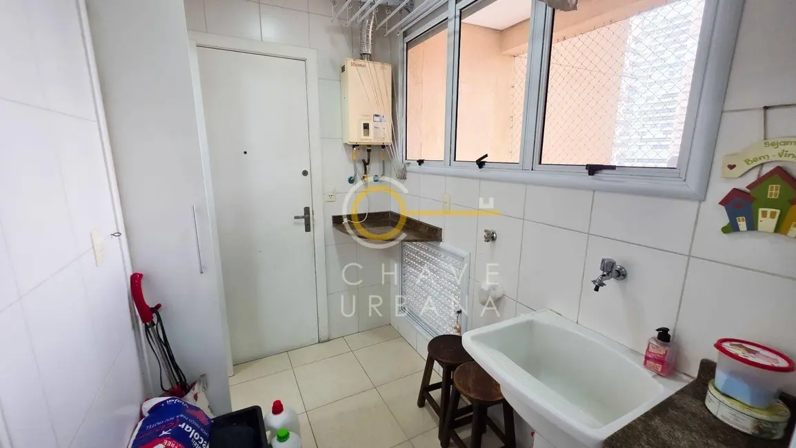 Foto 8 de Apartamento com 3 quartos à venda, 95m2 em Gonzaga, Santos - SP