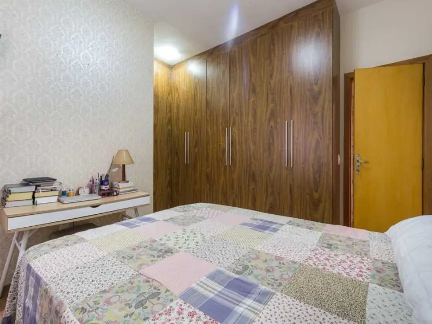 Foto 6 de Casa com 4 quartos à venda, 360m2 em Contagem - MG