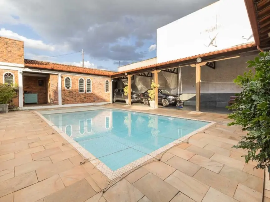 Foto 3 de Casa com 4 quartos à venda, 360m2 em Contagem - MG