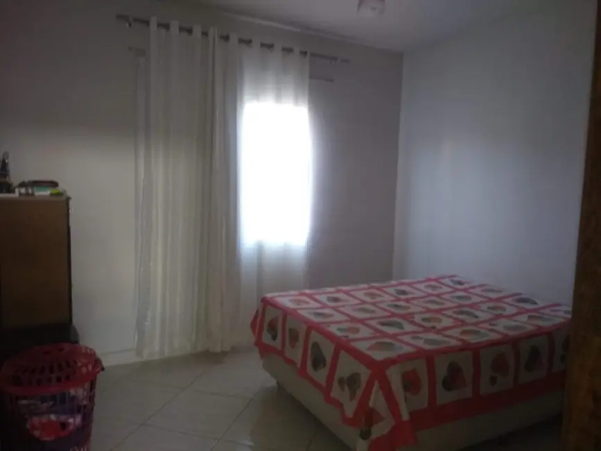 Foto 5 de Casa com 2 quartos à venda, 220m2 em Esmeraldas - MG