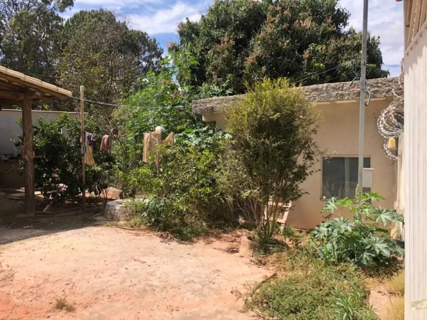 Foto 2 de Terreno / Lote à venda, 400m2 em Contagem - MG