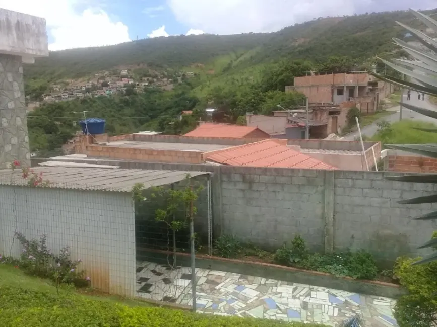 Foto 1 de Casa com 3 quartos à venda, 300m2 em Vila Rica, Sabara - MG