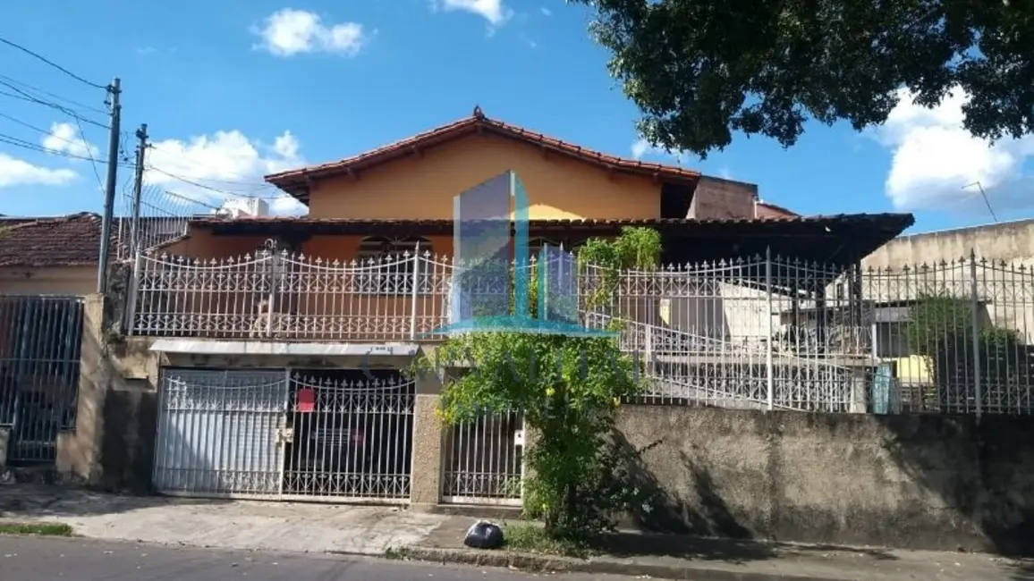 Foto 2 de Casa com 4 quartos à venda, 400m2 em Santa Inês, Belo Horizonte - MG