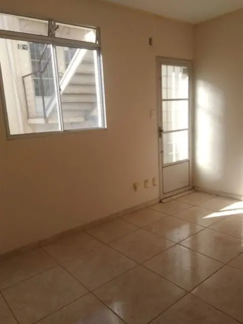 Foto 2 de Apartamento com 2 quartos à venda, 45m2 em Juatuba - MG