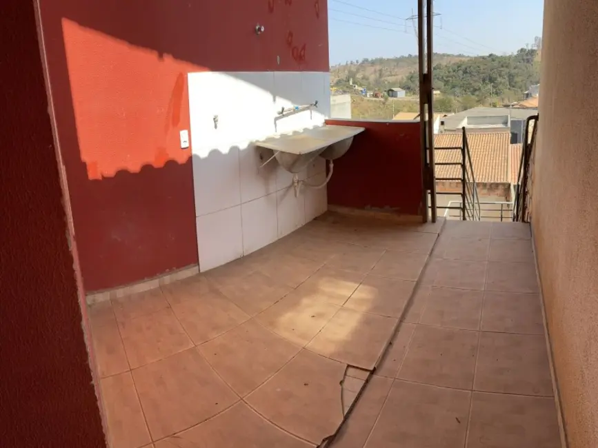 Casa com 2 quartos à venda, 150m2 em Esmeraldas - MG - imagem 8 Foto 8 de Casa com 2 quartos à venda, 150m2 em Esmeraldas - MG
