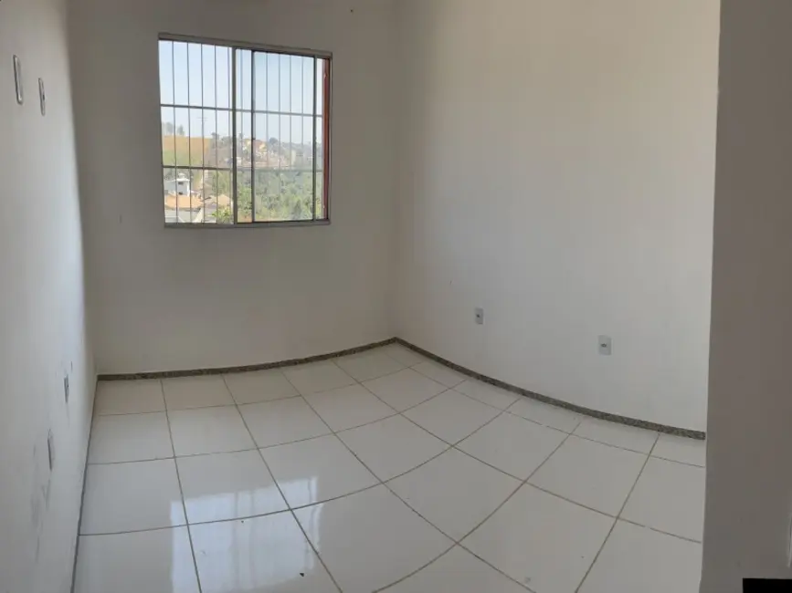 Casa com 2 quartos à venda, 150m2 em Esmeraldas - MG - imagem 3 Foto 3 de Casa com 2 quartos à venda, 150m2 em Esmeraldas - MG