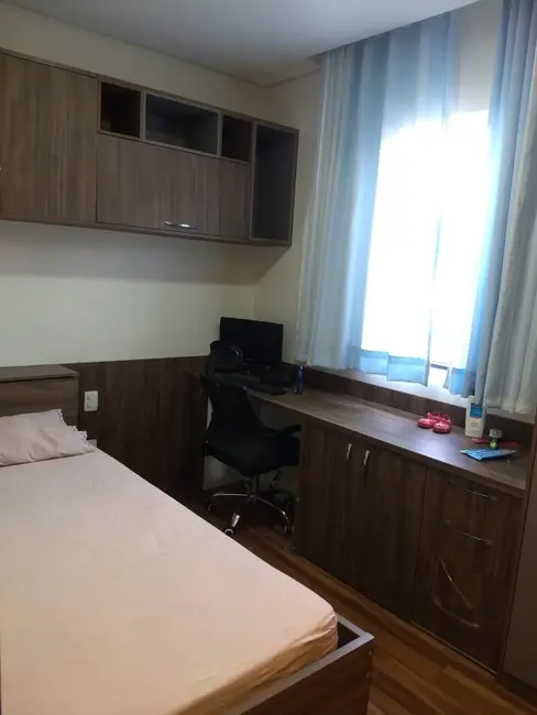 Casa com 3 quartos à venda, 300m2 em Contagem - MG - imagem 9 Foto 9 de Casa com 3 quartos à venda, 300m2 em Contagem - MG