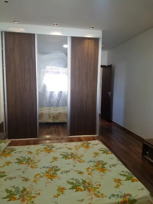 Casa com 3 quartos à venda, 300m2 em Contagem - MG - imagem 6 Foto 6 de Casa com 3 quartos à venda, 300m2 em Contagem - MG