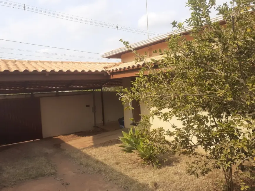 Casa com 2 quartos à venda, 180m2 em Esmeraldas - MG - imagem 4 Foto 4 de Casa com 2 quartos à venda, 180m2 em Esmeraldas - MG