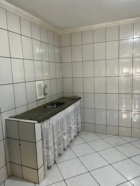 Foto 3 de Casa com 2 quartos à venda, 180m2 em Laranjeiras, Betim - MG