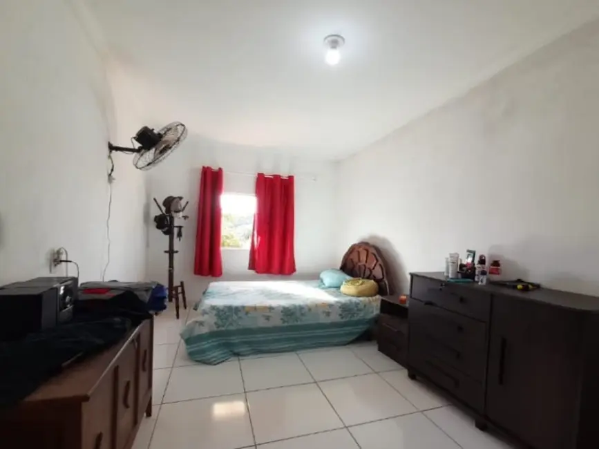 Casa com 3 quartos à venda, 300m2 em Juatuba - MG - imagem 5 Foto 5 de Casa com 3 quartos à venda, 300m2 em Juatuba - MG