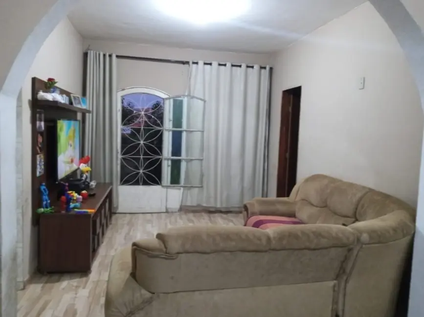 Foto 1 de Casa com 3 quartos à venda, 360m2 em Betim - MG