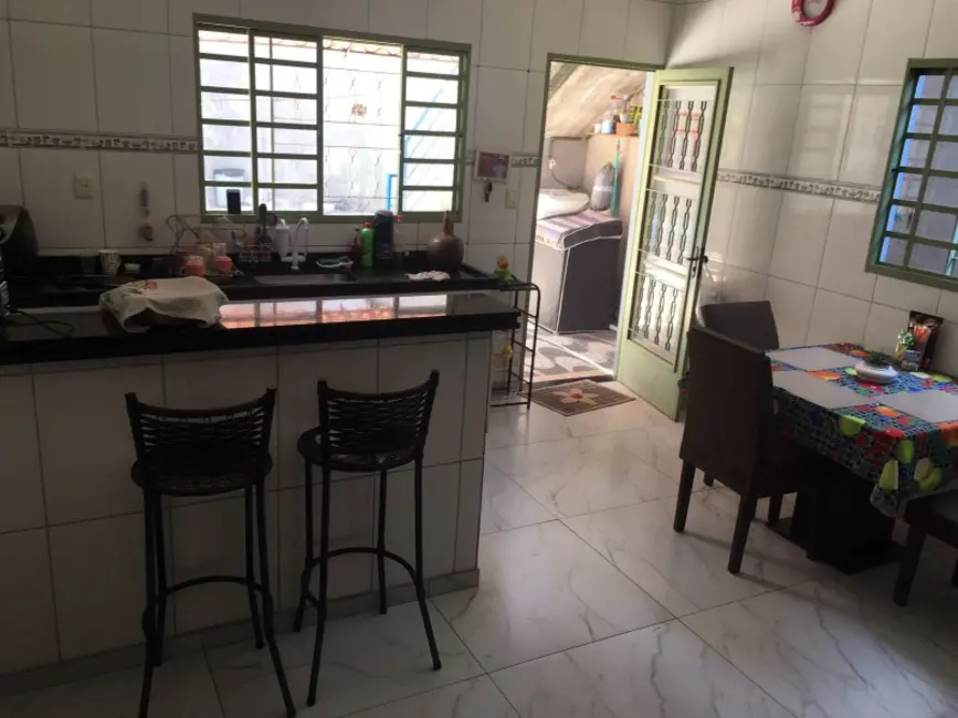 Foto 8 de Casa com 3 quartos à venda, 260m2 em Contagem - MG