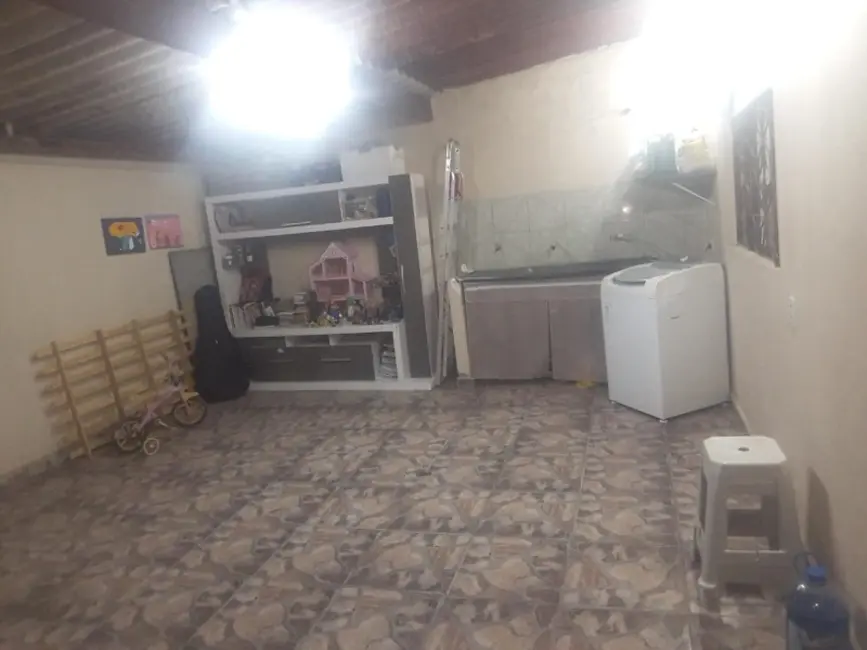 Foto 8 de Casa com 2 quartos à venda, 180m2 em Contagem - MG