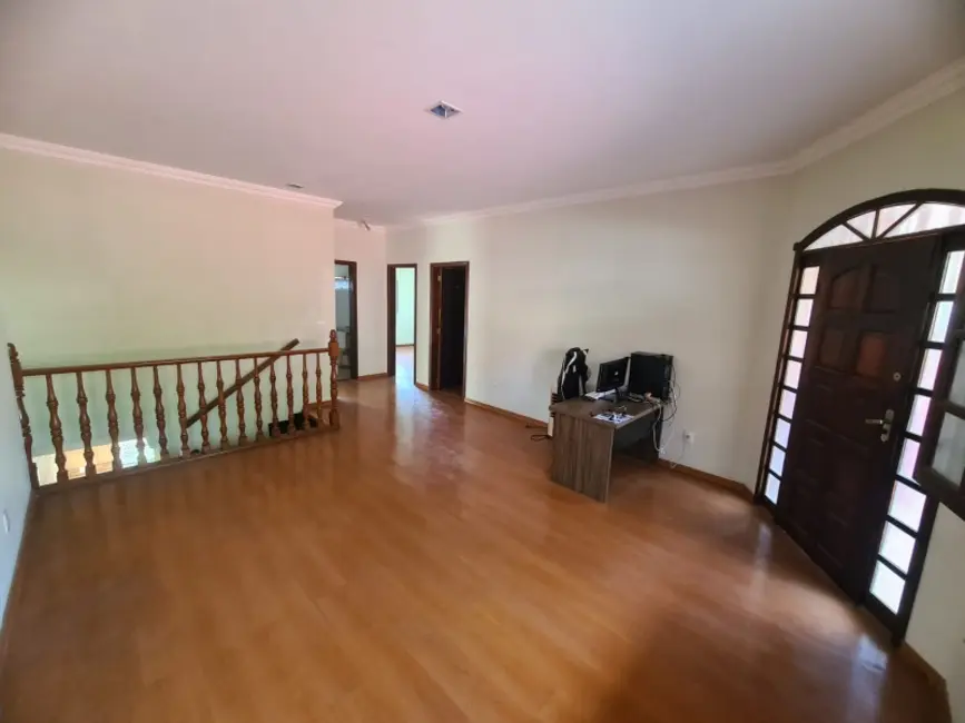 Foto 9 de Casa com 4 quartos à venda, 360m2 em Contagem - MG