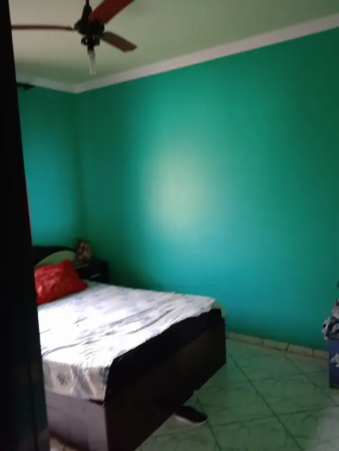 Foto 9 de Casa com 4 quartos à venda, 380m2 em Jardim Perla, Betim - MG