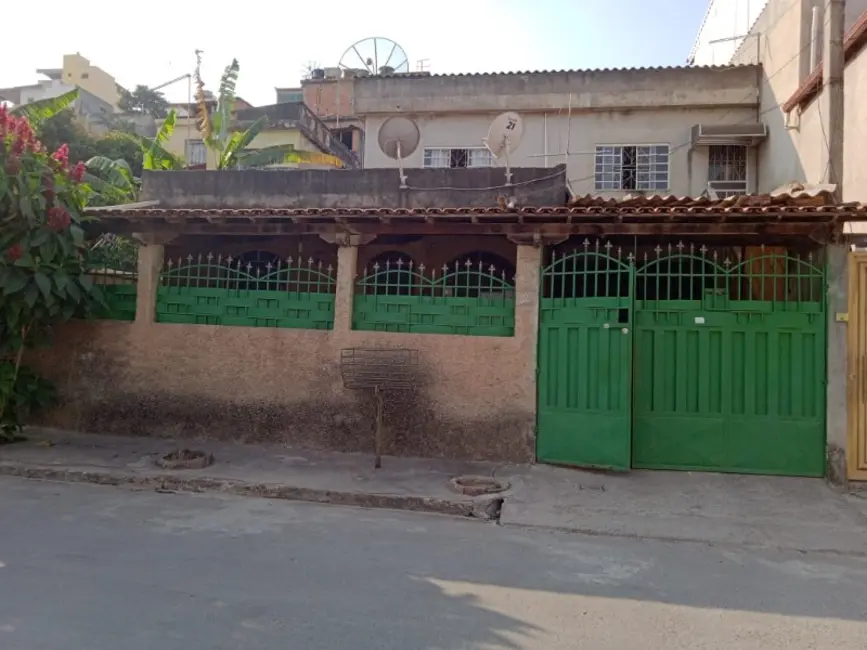 Foto 1 de Casa com 4 quartos à venda, 380m2 em Jardim Perla, Betim - MG