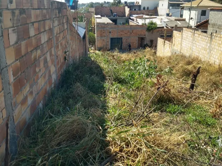 Foto 3 de Terreno / Lote à venda, 360m2 em Esmeraldas - MG