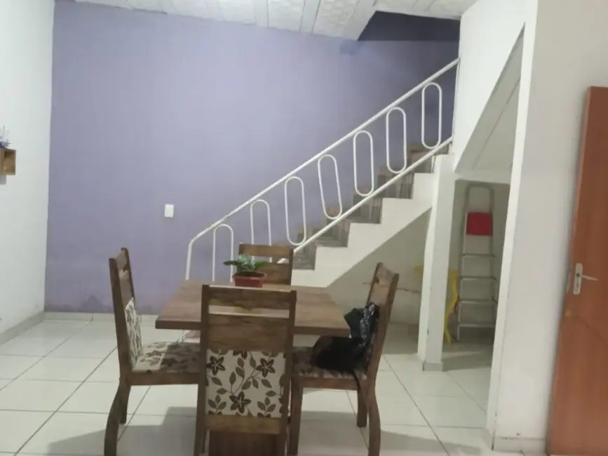 Foto 1 de Casa com 5 quartos à venda, 150m2 em Santa Cruz, Betim - MG