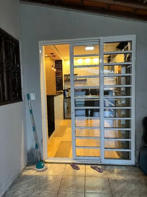 Casa com 3 quartos à venda, 360m2 em Felixlândia (Justinópolis), Ribeirao Das Neves - MG - imagem 7 Foto 7 de Casa com 3 quartos à venda, 360m2 em Felixlândia (Justinópolis), Ribeirao Das Neves - MG