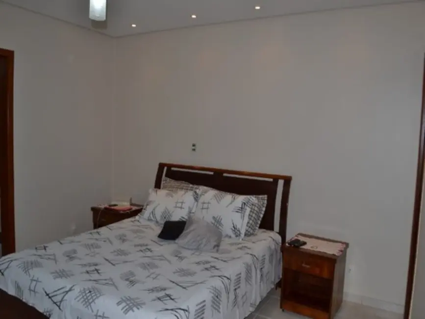 Foto 6 de Casa com 4 quartos à venda, 250m2 em Contagem - MG