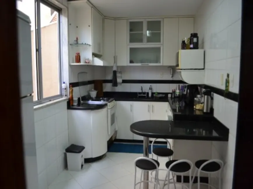 Foto 5 de Casa com 4 quartos à venda, 250m2 em Contagem - MG