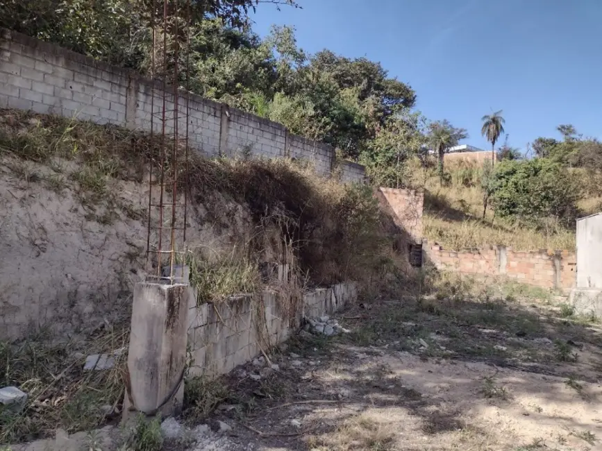 Foto 2 de Terreno / Lote à venda, 180m2 em Contagem - MG