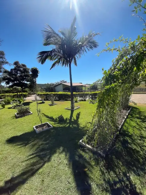 Foto 3 de Sítio / Rancho com 5 quartos à venda, 20000m2 em Itatiaiucu - MG