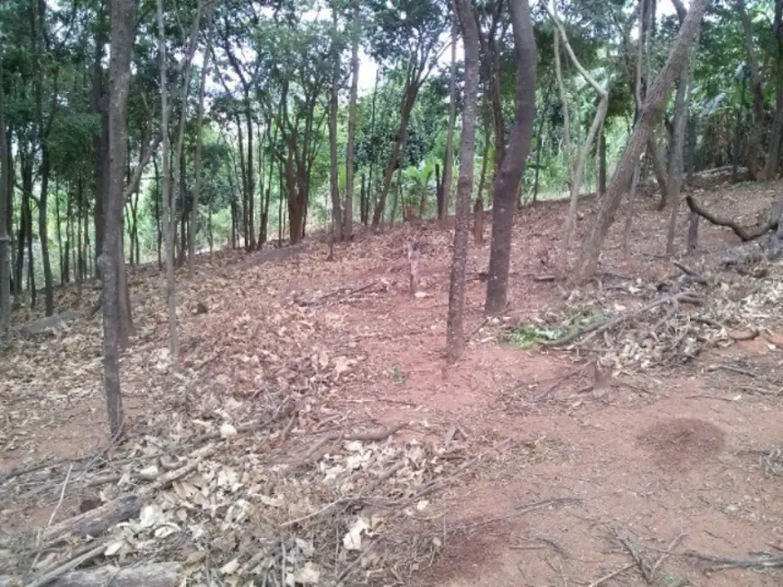 Foto 3 de Terreno / Lote à venda, 1740m2 em Contagem - MG