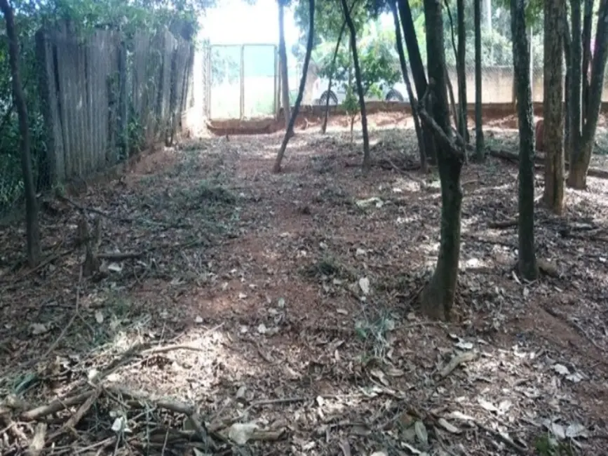 Foto 1 de Terreno / Lote à venda, 1740m2 em Contagem - MG