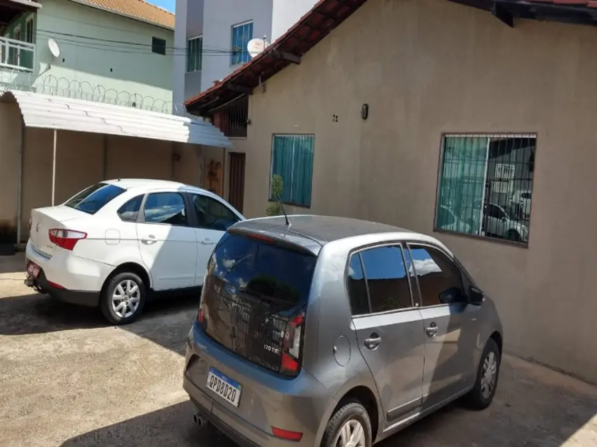 Foto 2 de Casa com 2 quartos à venda, 105m2 em Contagem - MG