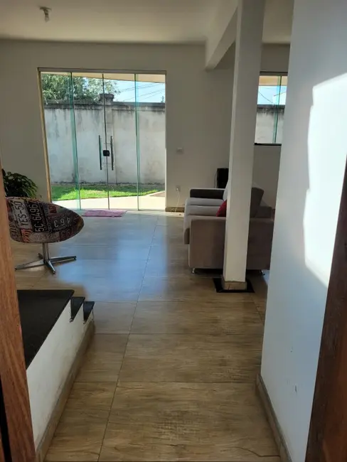 Foto 3 de Casa com 4 quartos à venda, 390m2 em Contagem - MG