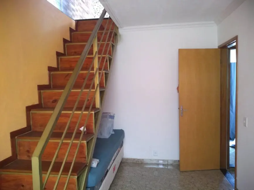 Foto 3 de Casa com 2 quartos à venda, 160m2 em Ibirite - MG